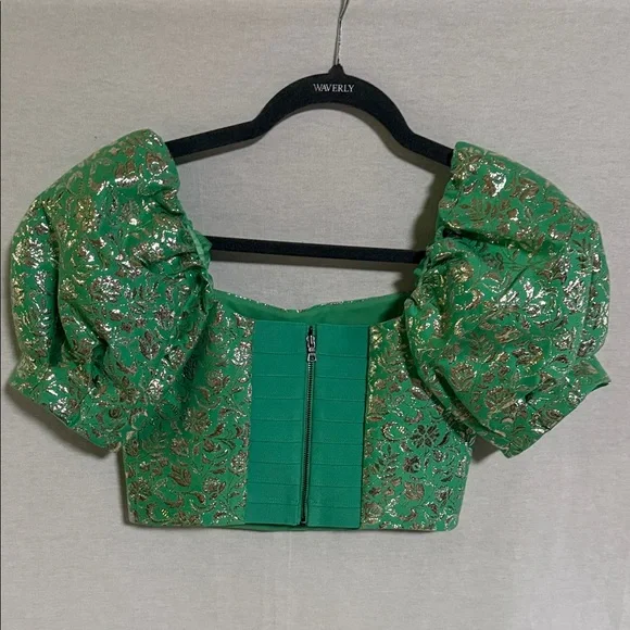 Alice + Olivia “Joslyn” Cropped Metallic Green and Gold Brocade/Jacquard Blouse - Picture 7 of 16